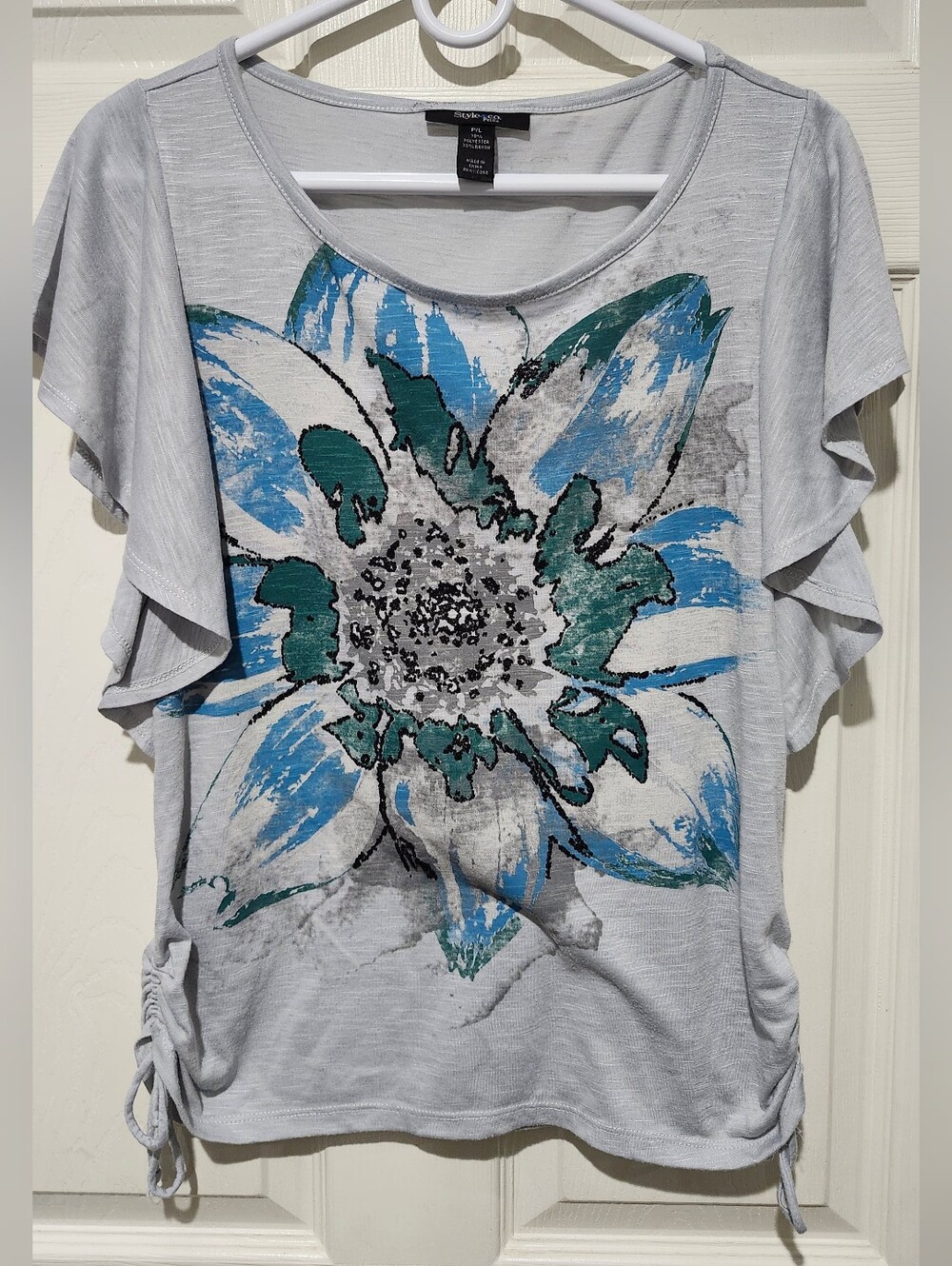 Style & Co. Light Gray Flutter Sleeve Tee with Floral Graphic Size PL